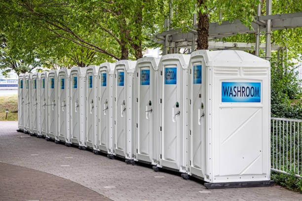 Best Portable bathroom rental  in Seminole, OK